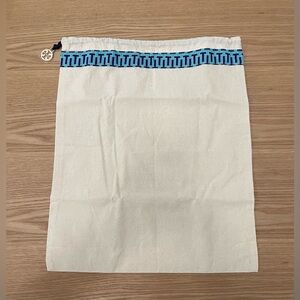 TORY BURCH Dust Bag 14.5 x 11.3/4 Drawstring Logo Charm Bag NWOT